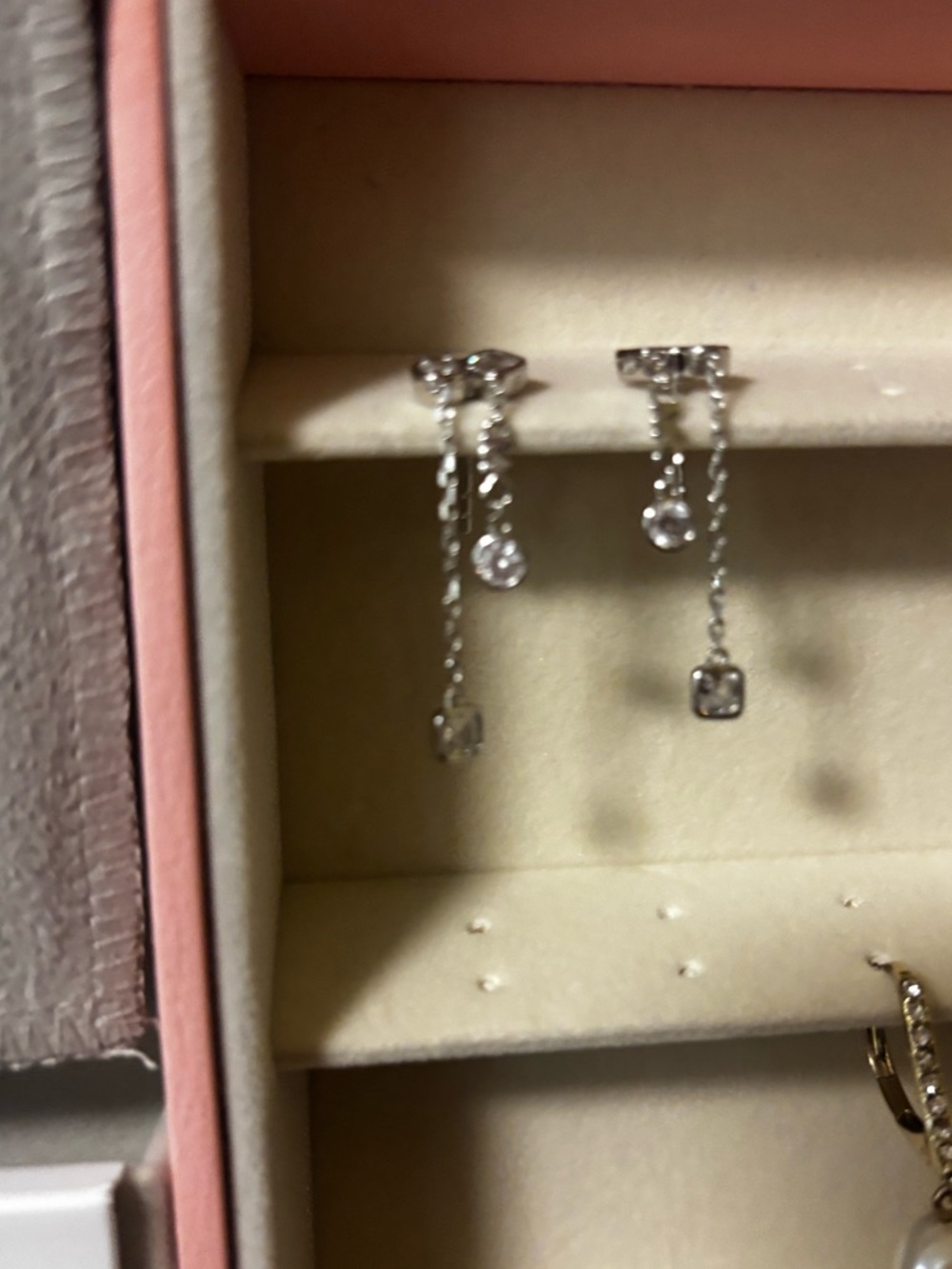 Michael Kors Silver Chic Dangling Warring With Dust Bag & Box - Picture 3 of 3